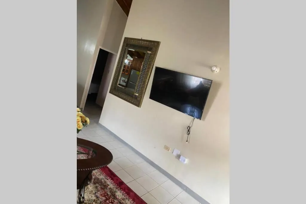 شقة Relax And Enjoy Tranquility @ Peace Palace, Mobay مونتيغو باي جامايكا